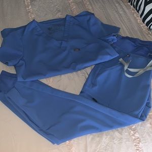 Women’s figs scrub set